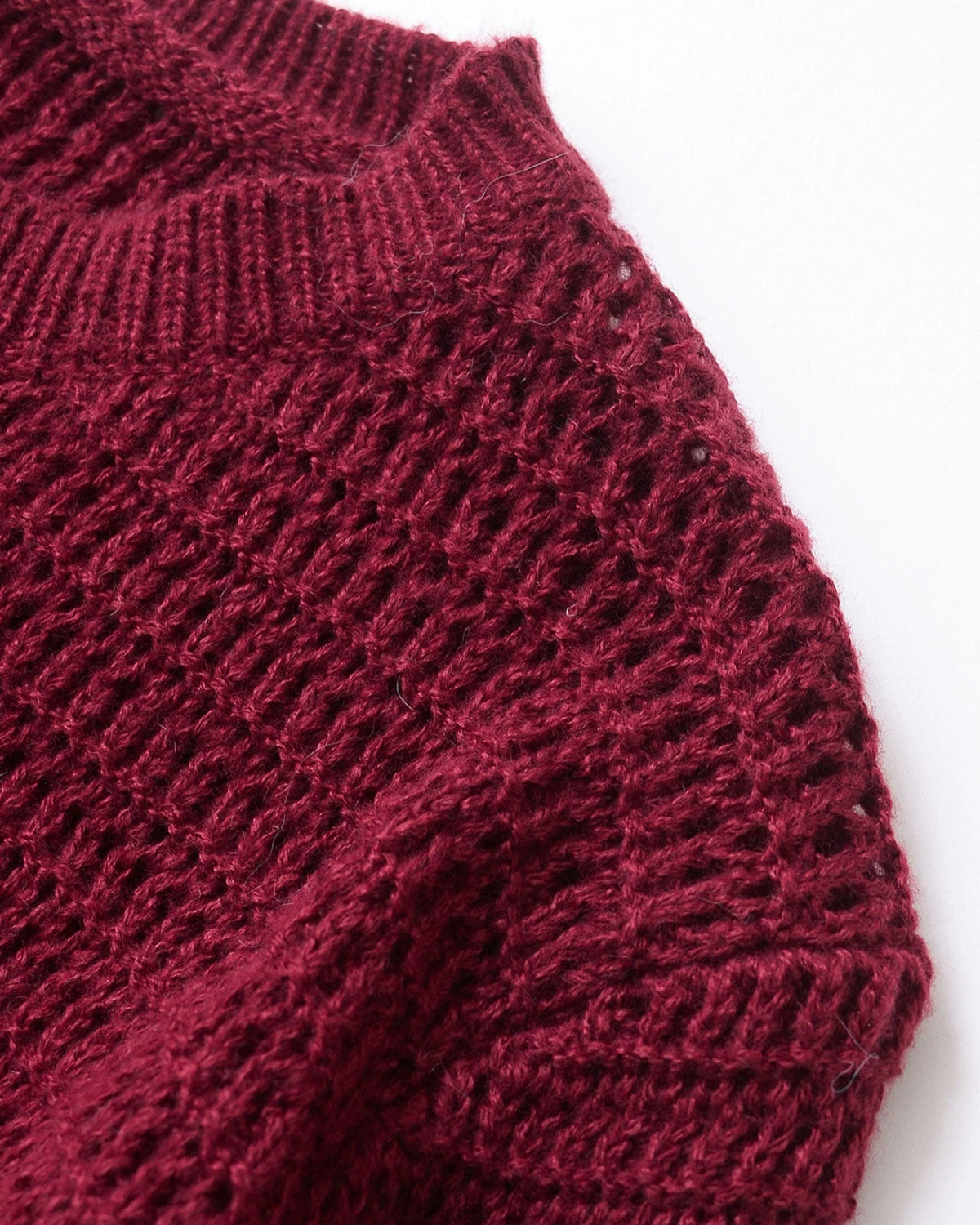 DALIA - Wijnrood, enkelvoudig gebreide cardigan met ronde hals