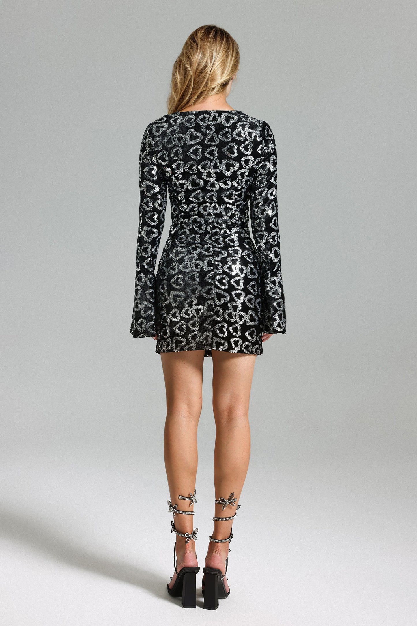 DALIA - Sequins V Neck Set