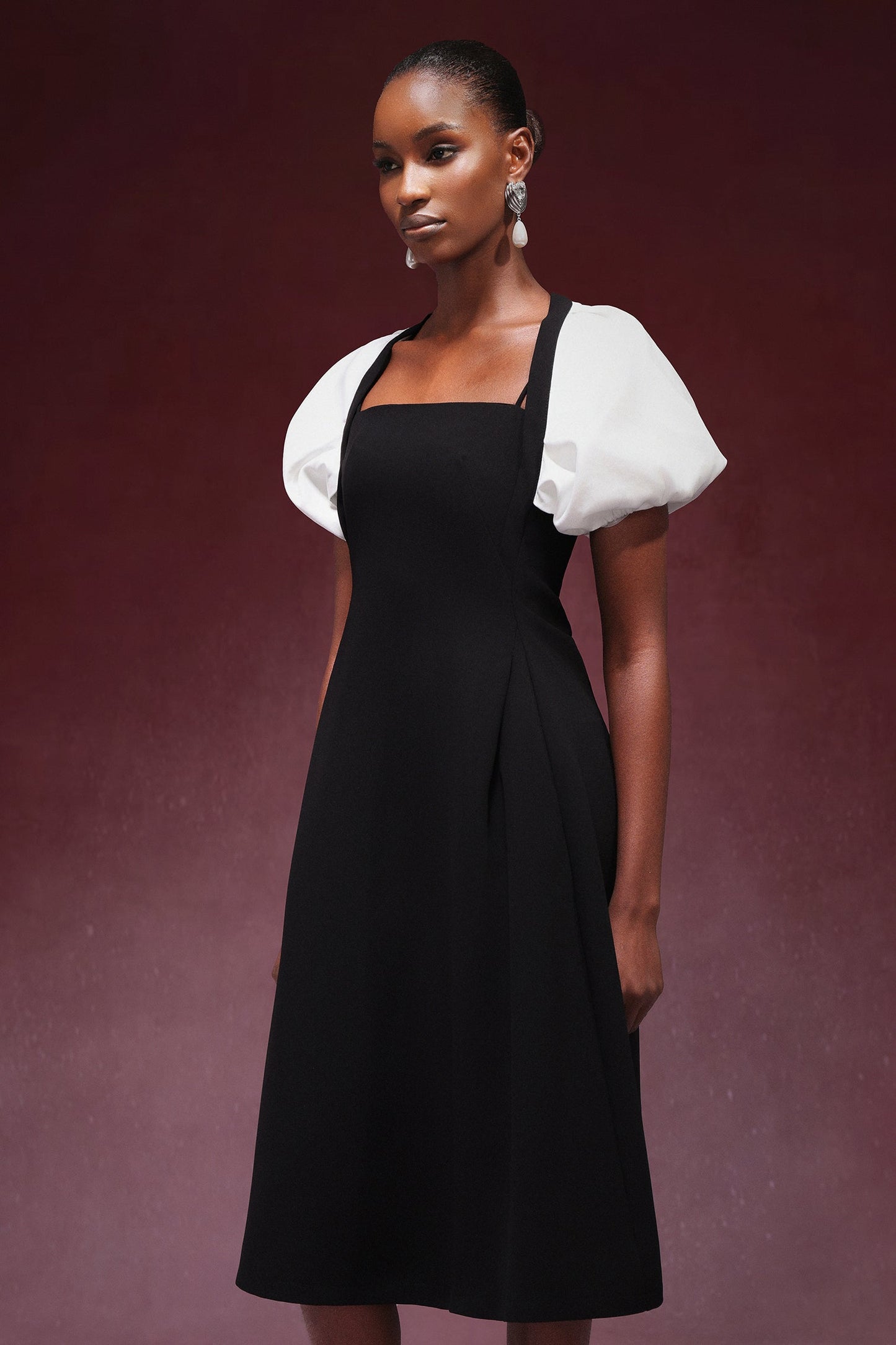 DALIA - Square-cut collar Midi Dress