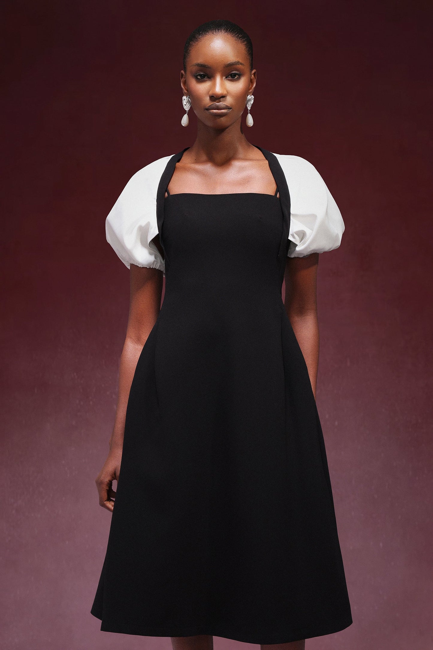 DALIA - Square-cut collar Midi Dress