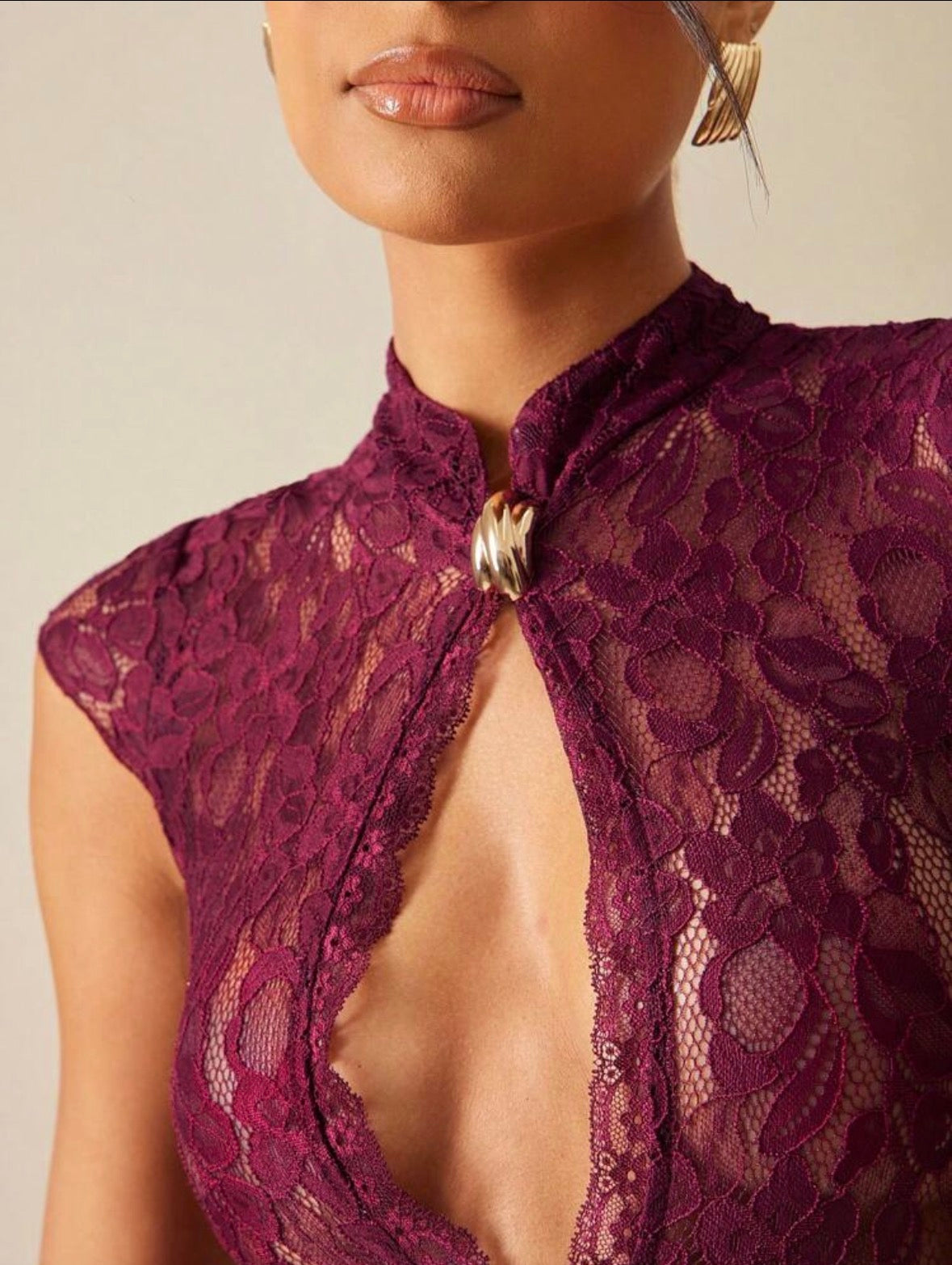 DALIA – Lace Mini Dress – Burgundy