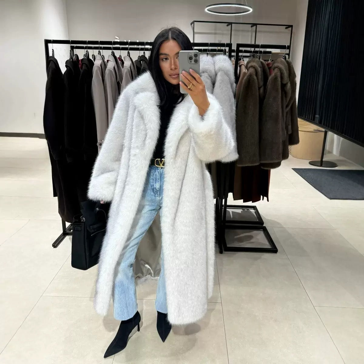DALIA – Luxury Faux Fur Coat