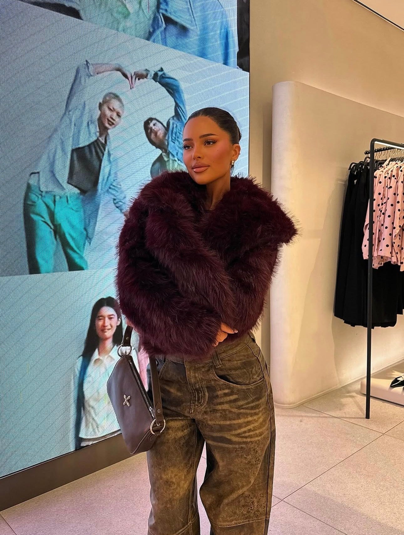 DALIA - Wolfe Fur Coat - Cherry