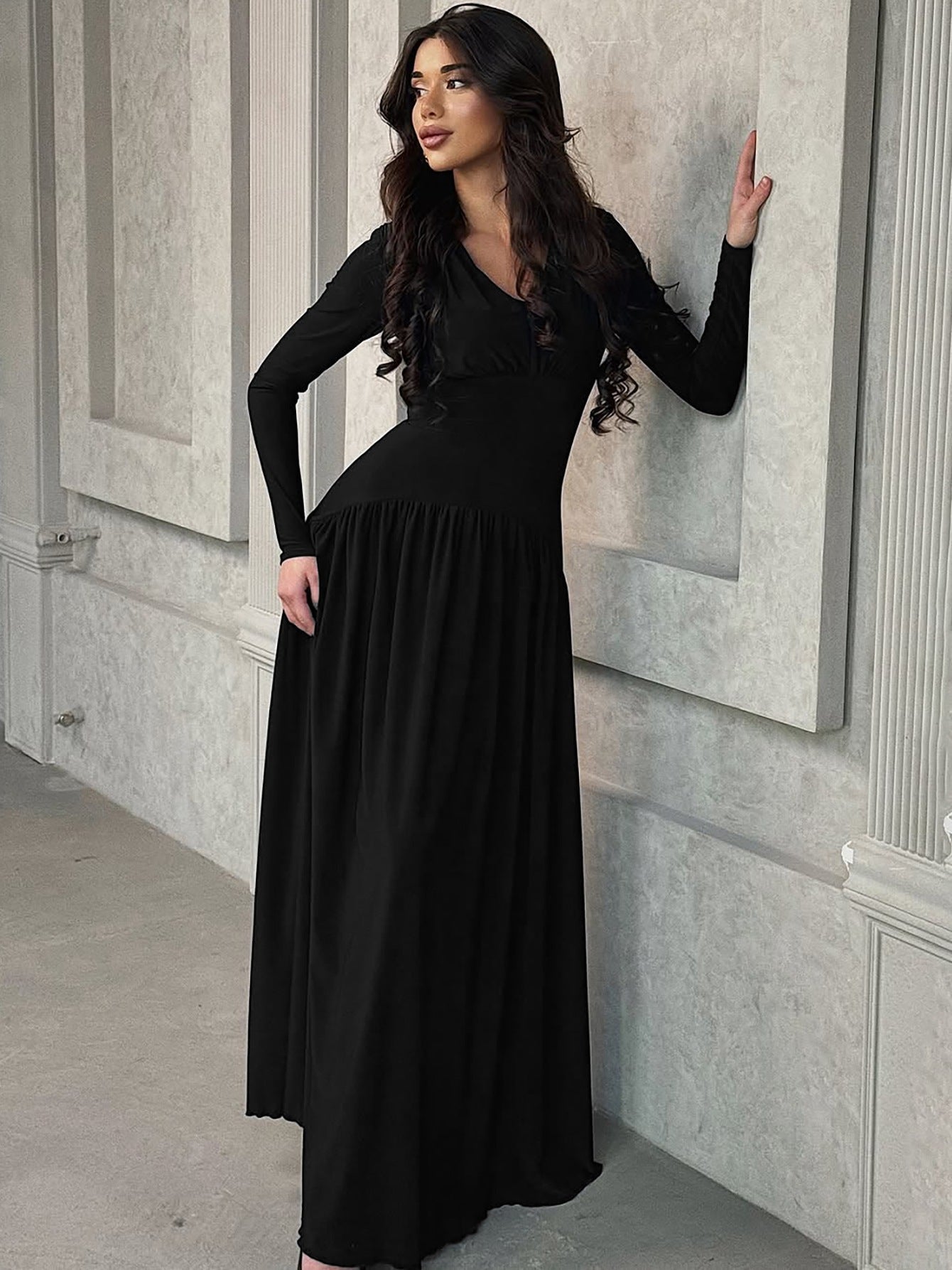 DALIA - Klassieke, tijdloze maxi-jurk voor binnen