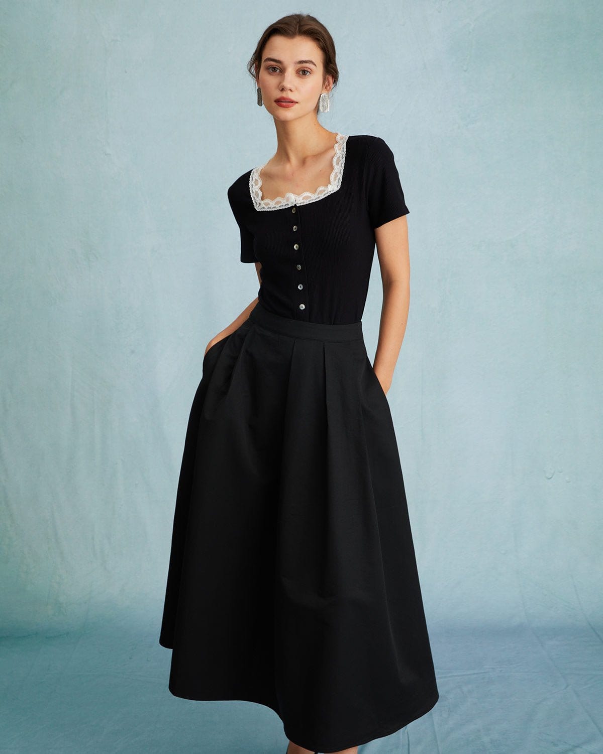 DALIA - Czarna plisowana spódnica midi z wysokim stanem