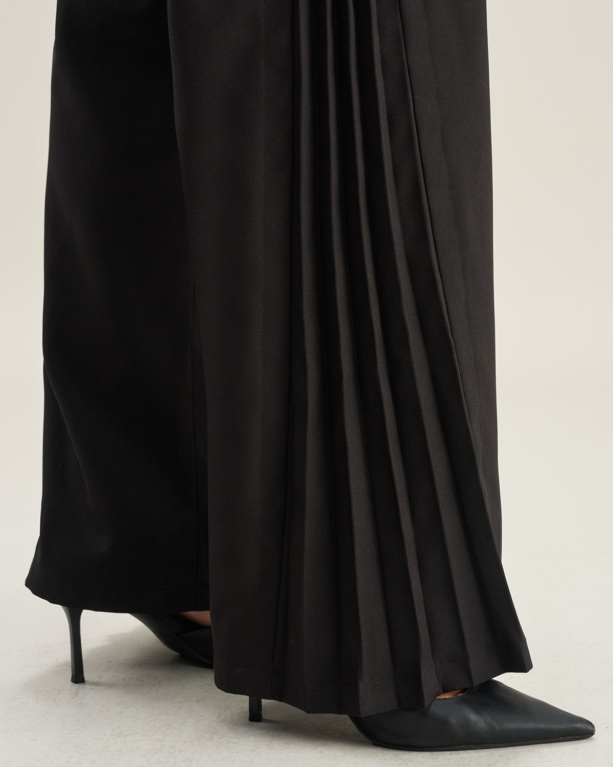 DALIA - Czarne spodnie dzwony na co dzień